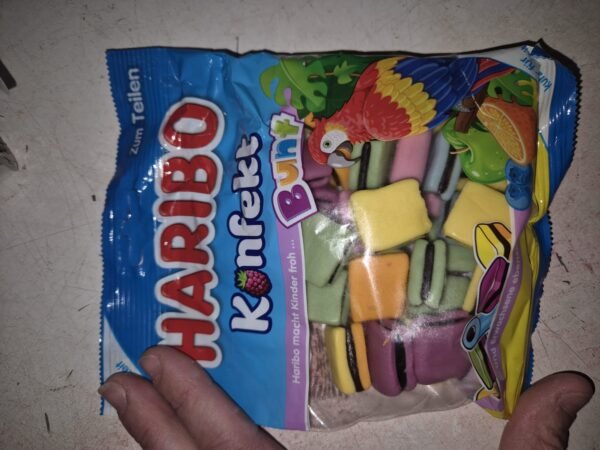 Buns colorés réglisse haribo